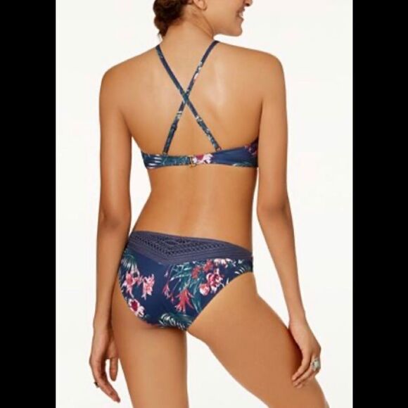ROXY tropical print with crochet bikini. - Picture 3 of 13